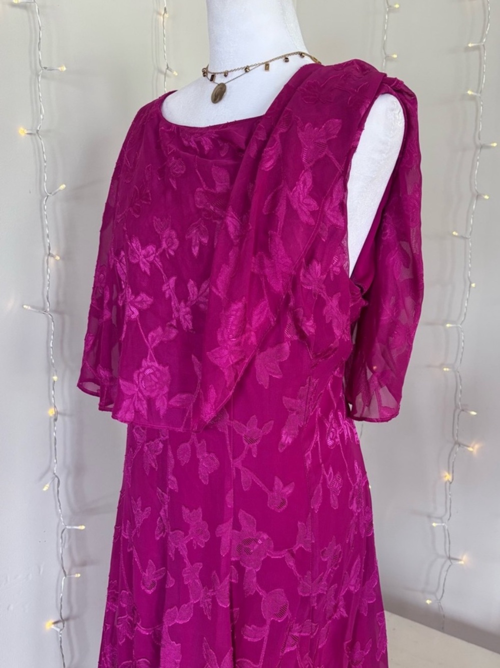 Maison Tara Magenta Floral Embroidered Cape Overlay Pleated Midi Dress Size 16